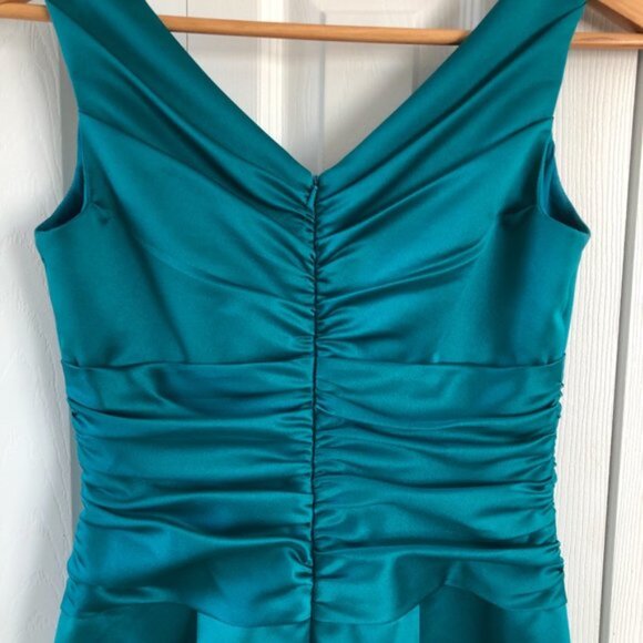 David's Bridal Teal V-Neck Sleeveless Satin Bridesmaid Dress Style #81047 - Picture 3 of 12